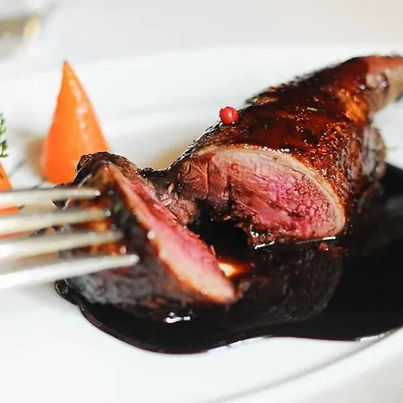 מלון Stella Di Mare 3*